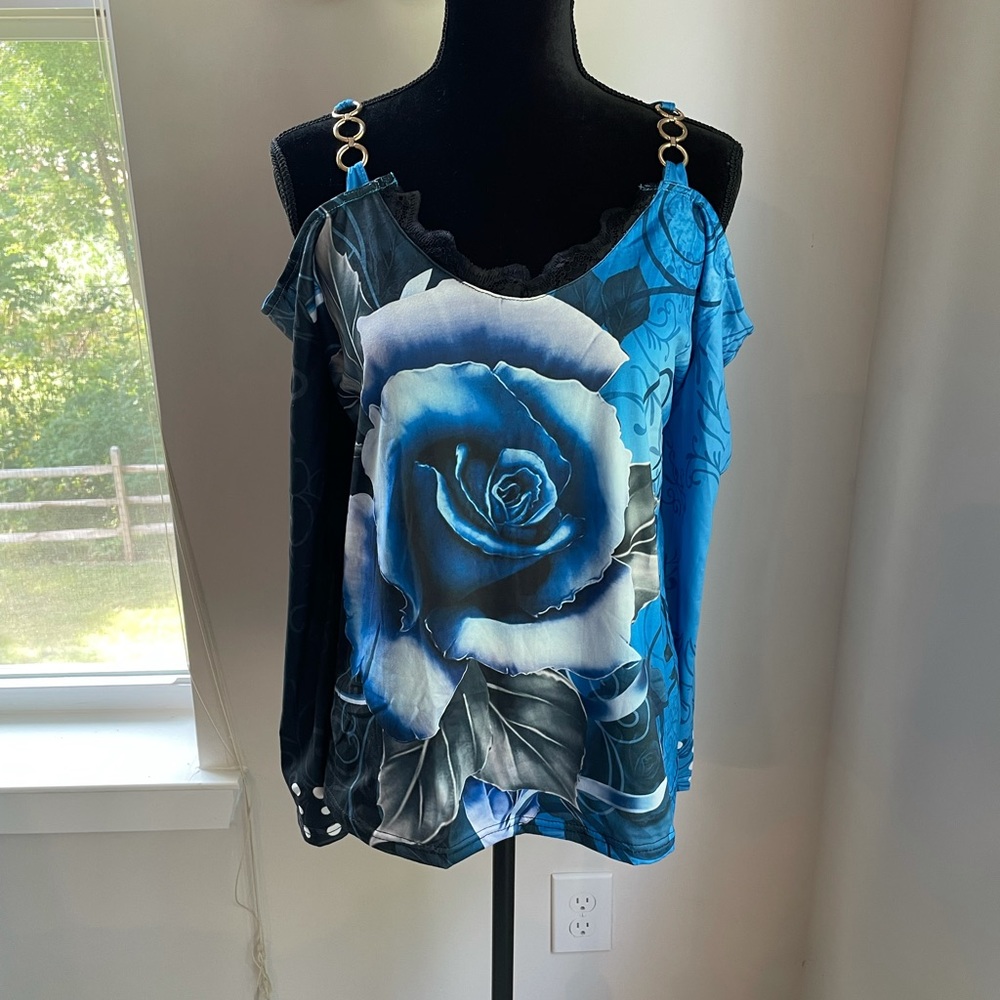 NWOT….Blue Cold Shoulder Top with Gold Chains -Size Large